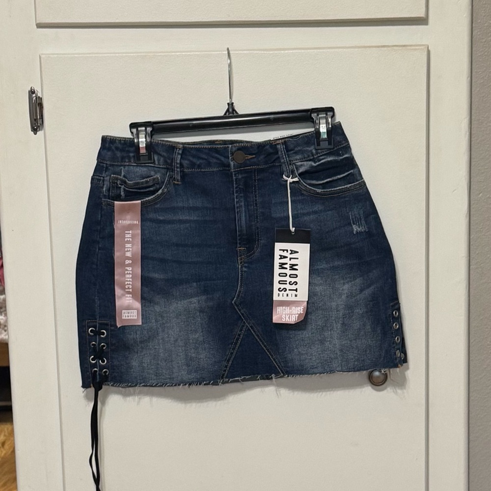 Y2K Almost Famous Denim Skirt Women's Juniors Size 9 High Rise Dark Wash Ties